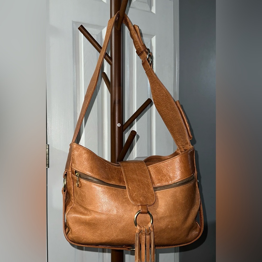 CARA LANDY VTG Adjustable Strap Leather Boho Shoulder Bag Extra Pocket Tan